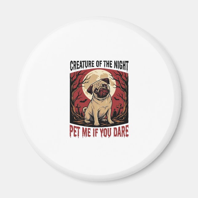 Íman Camisa de Pug de Halloween com Cemitério Assustado (Frente)