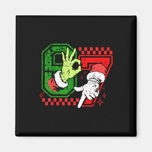 Íman Camiseta de Sinal de Mão de Natal Six Seven 6 7 –  (Frente)