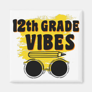 Íman Camiseta Vibes do 12º Ano de Volta às Aulas Primei