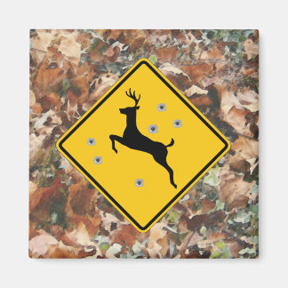 Íman camo com veado atravessando um ímã quadrado de r2
