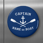 Íman Capitão com Nome de Barco Anchor Oars Marinho Bran<br><div class="desc">Íman de na moda round gelator com seu capitão personalizado ou outra classificação, seu nome ou nome do barco ou texto desejado e uma âncora náutica personalizada e remos cruzados em branco em azul marinho ou escolha a cor de fundo para corresponder à sua decoração. Faz um presente único excelente....</div>