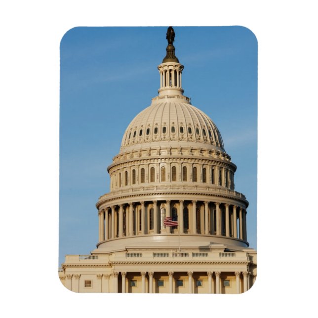 Íman Capitol Building shot ao anoitecer (Vertical)
