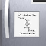 Íman Carregue seu Design ou foto do Magnet<br><div class="desc">Crie seu ímã quadrado personalizado com este modelo totalmente personalizável. Carregue sua foto, imagem ou design para fazer uma manutenção exclusiva para seu frigorífico, escritório ou bloqueador. Perfeito para uso pessoal, itens de promocional, ou como um presente pensativo para amigos e familiares. Este ímã de alta qualidade é uma excelente...</div>