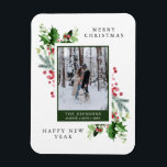 Íman Cartão de Natal de Watercolor Pine Holly Berries<br><div class="desc">Watercolor Pine Holly Berries Folded Photo Christmas Card - Sua bela foto está cercada por pinheiro festivo, sagrado e bagas. Que maneira adorável de mandar suas cartões de natal este ano. Seu ímã será um lembrete durante o feriado, enquanto seus amigos e familiares desfrutam de seu ímã em seu frigorífico...</div>