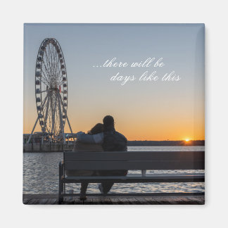 Íman Casal Juntos Assista Sunset no Banco