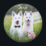 Íman Casal romântico de cães se casando<br><div class="desc">Esta incrível criação artística de um casal romântico de cães,  Shepherd branco suíço se casando é um presente maravilhoso para seu amado ou parente. É perfeito para um Noivado ou um Casamento.</div>