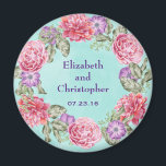 Íman Casamento Bonito de Floral Watercolor Wreath<br><div class="desc">Uma bonito manutenção de casamento / comemorativa ou imã salve a data. Uma bela ilustração botânica temida com uma coroa circular de flores bonito aquáticas, cor-de-rosa e roxo, com folhas verdes no meio. O design floral é feito de peônias cor-de-rosa e anêmonas roxas. O fundo é uma textura macia de...</div>