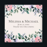Íman Casamento de Borda Floral com Cor de Água Rosa e P<br><div class="desc">Um imã de casamento com um bonito design floral feito com aquarelas. Flores cor-de-rosa,  roxas e verdes jardins.</div>