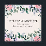 Íman Casamento de Borda Floral com Cor de Água Rosa e P<br><div class="desc">Um imã de casamento com um bonito design floral feito com aquarelas. Flores cor-de-rosa,  roxas e verdes jardins.</div>