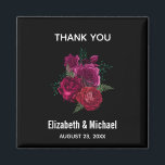 Íman Casamento de Buquê Floral Magenta-Rosa<br><div class="desc">Um ímã favorito com uma bela imagem de um buquê de flores magenta e rosa. Fundo preto.</div>