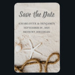 Íman Casamento de Destino Tropical de Praia Salvar a Da<br><div class="desc">A Imã salve a data de Casamento de Destino Tropical de Praia é uma design única perfeita para seus convidados para o tema do casamento como praia, Destino, Verão, Havaí ou tropical. Ela apresenta praia, ondas marinhas, areia, Starfish & modelo para texto e foto. Clique no botão personalizar para personalizá-lo...</div>