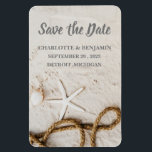 Íman Casamento de Destino Tropical de Praia Salvar a Da<br><div class="desc">A Imã salve a data de Casamento de Destino Tropical de Praia é uma design única perfeita para seus convidados para o tema do casamento como praia, Destino, Verão, Havaí ou tropical. Ela apresenta praia, ondas marinhas, areia, Starfish & modelo para texto e foto. Clique no botão personalizar para personalizá-lo...</div>