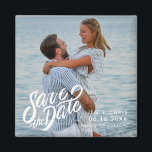 Íman Casamento de Foto Mínimo Salve a Data<br><div class="desc">Casamento de fotos moderno salve os ímãs de data em um design mínimo. Personalize com sua foto,  nomes e data de casamento.</div>