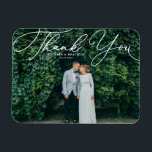 Íman Casamento de Fotografia com Script Manuscrito Bran<br><div class="desc">Celebre seu amor e mostre gratidão com nosso obrigado de casamento de fotos personalizável, seu imã! Essa única manutenção é perfeita para lembrar seus entes queridos de seu dia especial enquanto expressava seus obrigados sentidos de uma forma memorável. Ele tem um roteiro branco elegante. Personalize adicionando sua foto e detalhes....</div>