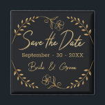 Íman Casamento Dourado e negro Salvar a data<br><div class="desc">Anuncie seu dia especial com esta maravilhosa Imã salve a data desenhada à mão, projetada com cuidado por Aliss em casa na Irlanda rural. Apresentando delicadas folhas de ouro e um charmoso sotaque floral, esse ímã é uma perfeita guardiã para casais que buscam um toque de elegância. Cada design é...</div>