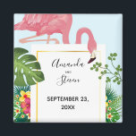Íman Casamento Flamingo Cor-de-Rosa Moderno Salva o ímã<br><div class="desc">Um casamento salve o ímã de encontro com um flamingo rosa fofo e caprichoso. Cercados por folhas tropicais verdes e flores de hibisco vermelhas e amarelas. Um quadro de gradiente dourado em forma de retângulo no centro.</div>