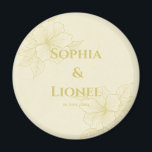 Íman Casamento Floral do Ouro Elegante<br><div class="desc">Experimente a elegância eterno do nosso design de casamento. Com um delicado tom floral e uma sofisticada paleta de cores monótonas, esse convite capta a essência da beleza refinada. Os tons sutis e as flores graciosas criam um ambiente harmonioso e romântico, fazer a escolha perfeita para uma celebração de casamento...</div>