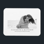 Íman Casamento| Imagem Personalizada Moderna Elegante<br><div class="desc">Este design é um modelo simples,  elegante,  moderno. Adicionar fotografias personalizadas</div>