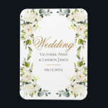 Íman Casamento Verde Floral Branco Elegante<br><div class="desc">Bonito flores brancas com verde elegante escuro misturado com eucalipto. Este é um excelente "Save the Date" (Salvar a data) para o seu refrigerador.</div>