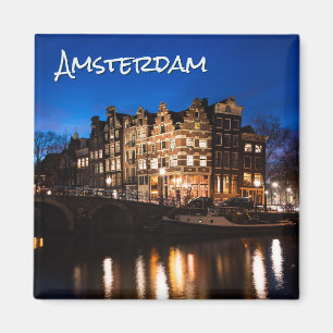 Íman Casas do canal de Amsterdão na noite com texto