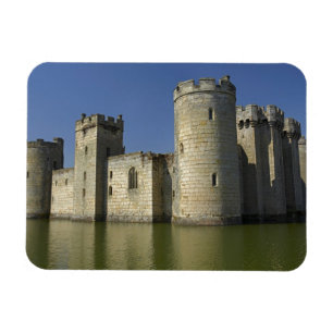 Íman Castelo de Bodiam (1385), refletido na vala, Leste