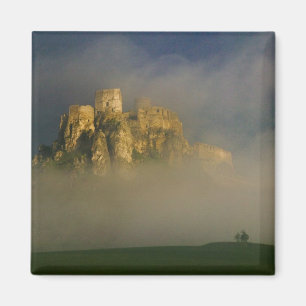 Íman Castelo Spissky na névoa, Eslováquia 2