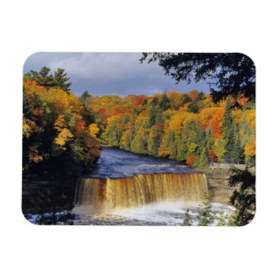 Íman Cataratas superiores de Tahquamenon em UP Michigan