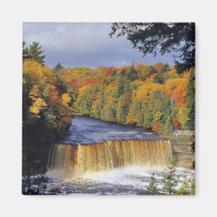 Íman Cataratas superiores de Tahquamenon no UP Michigan