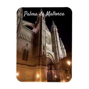 Íman Catedral de Palma de Maiorca à noite - Espanha