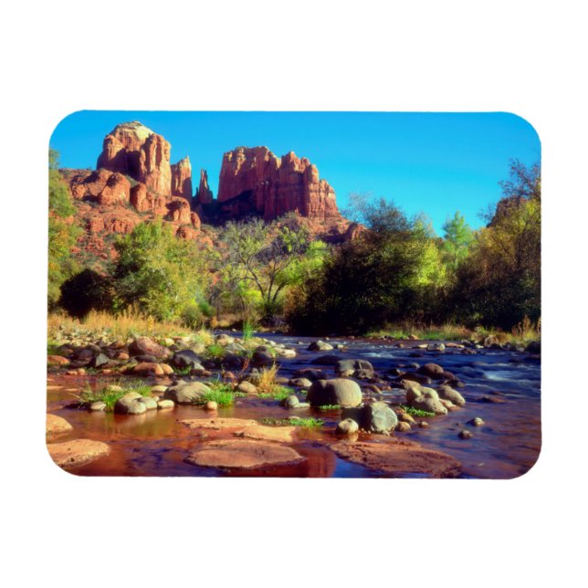 Íman Cathedral Rock refletida no Oak Creek (Horizontal)