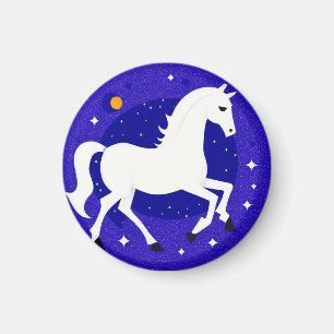 Íman Cavalo Branco Elegante em Exposição Noturna Cósmic