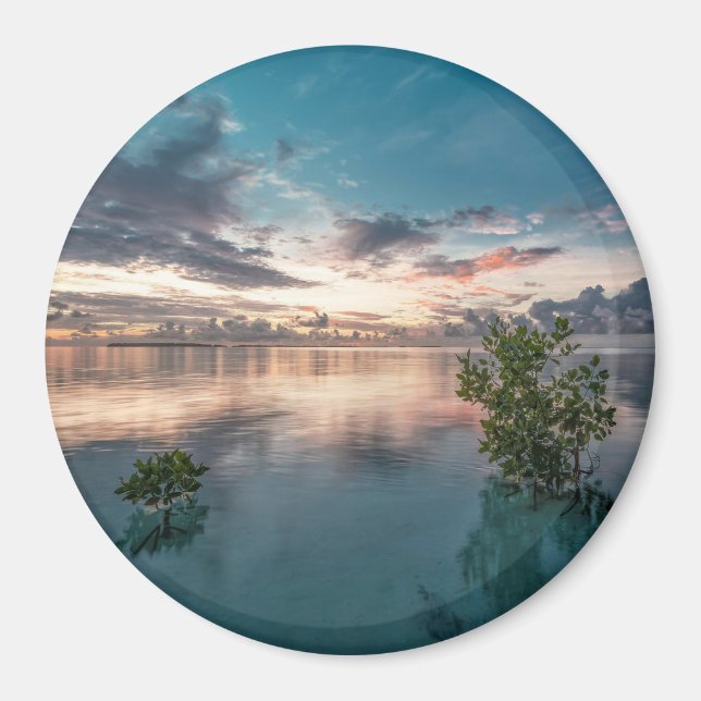 Íman céu azul com nuvens vermelhas e escuras refletidas (Frente)