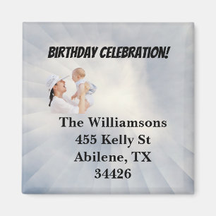 Íman Chá de fraldas Convidar com o Fundo Azul do Céu