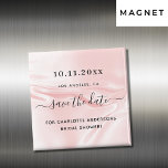 Íman Chá de panela pincelado de seda rosa guardar a dat<br><div class="desc">Uma Imã salve a data de moda para um Chá de panela. Uma lâmina cor-de-rosa,  fundo de seda. Personalize e adicione uma data e um nome. Letras pretas coloridas. O texto: Salvar a Data é gravado com um script de estilo com letra de tendência grande.</div>