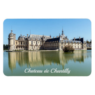 Íman Chateau de Chantilly com reflexo no lago