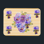 Íman Chique cor-de-rosa, cor-de-rosa, com barra amarela<br><div class="desc">Chique Pink Dot Pansy Floral Yellow Stripe Magnet. Usando lindas pinturas de aquarela originais,  pintei das flores no meu próprio jardim. Esta toalha da cozinha é um mosto para qualquer amante de jardim ou flores!</div>