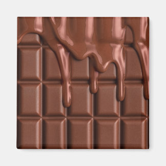 Íman Chocolate derretido pingando sobre um bloco de cho