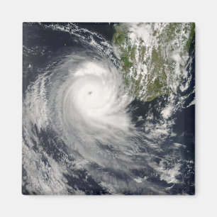 Íman Ciclone tropical Favio fora de Madagascar