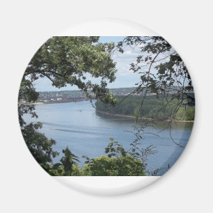 Íman Cidade de Dubuque, Iowa no rio Mississípi