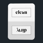 Íman Cinza e máquina de lavar loiça com Estêncil Branca<br><div class="desc">Um ímã de máquina de lavar louça moderna e caprichosa para animar sua cozinha. Esta cinza e o ímã da máquina de lavar louça branca apresenta uma tipografia moderna de stencil. Isto será perfeito como presente de formatura ou presente de casamento. Outras cores estão disponíveis.</div>