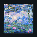 Íman Claude Monet - Lírios Água, 1919<br><div class="desc">Monet painting of Water Lily,  1919,  imã de geladeira. VIRGINIA5050,  produtos e presentes personalizados em www.zazzle.com/virginia5050*,  PaulKleeGiftShop,  InternationalGifts,  RetirementGiftStore,  BirthdayGiftStore,  ILoveGiftStore e FloridaGiftStore.zazzle.com/FloridaGiftStore.</div>