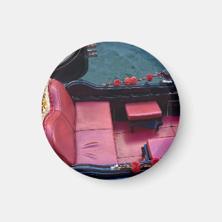 Íman Coastal Luxury Gondola in Venice