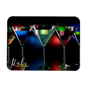 Íman Cocktails diferentes em óculos de martini com luze