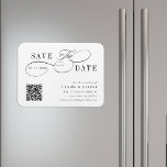 Íman Cód. QR para Caligrafia Romântica Salvar a Data<br><div class="desc">Este roteiro romântico salve a data em que o imã é perfeito para um casamento simples. O design preto e branco minimalista apresenta uma elegante e romântica caligrafia suave com um código QR. Para uma personalização mais avançada deste design,  clique no BOTÃO FERRAMENTA DESIGN AZUL acima!</div>