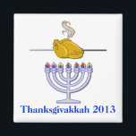 Íman Comemoração do Festival de Cinema Turco Thanksdoak<br><div class="desc">Notícia comemorativa de Thanksdoakkah com gráficos humorísticos de um peru assado em uma haste de cuspe acima de uma menorah. Texto preto,  na parte inferior,  Thanksdoakkah 2013.</div>