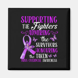 Íman Consciência Bela E Apoiante Da Sobredosagem De Med