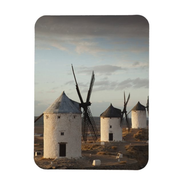 Íman Consuegra, antigos moinhos de vento de La Mancha (Vertical)