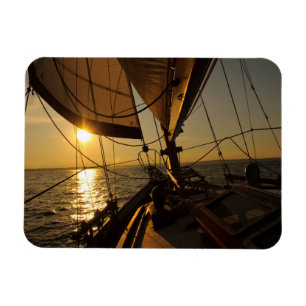 Íman Convés de barco a vela, rumo ao sol poente