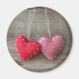 Íman Corações vermelhos na mesa de madeira 2