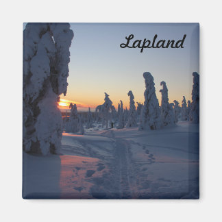 Íman Couché de soleil sur la forêt en Laponie